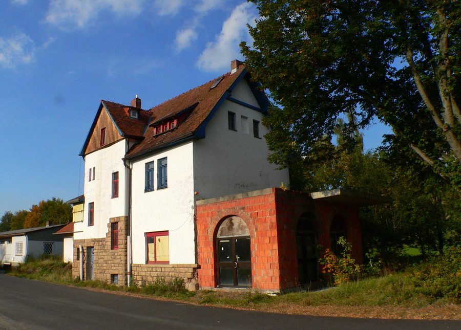 Ehemaliger Bahnhof Günthers an der früheren Rhön-Bahnstrecke