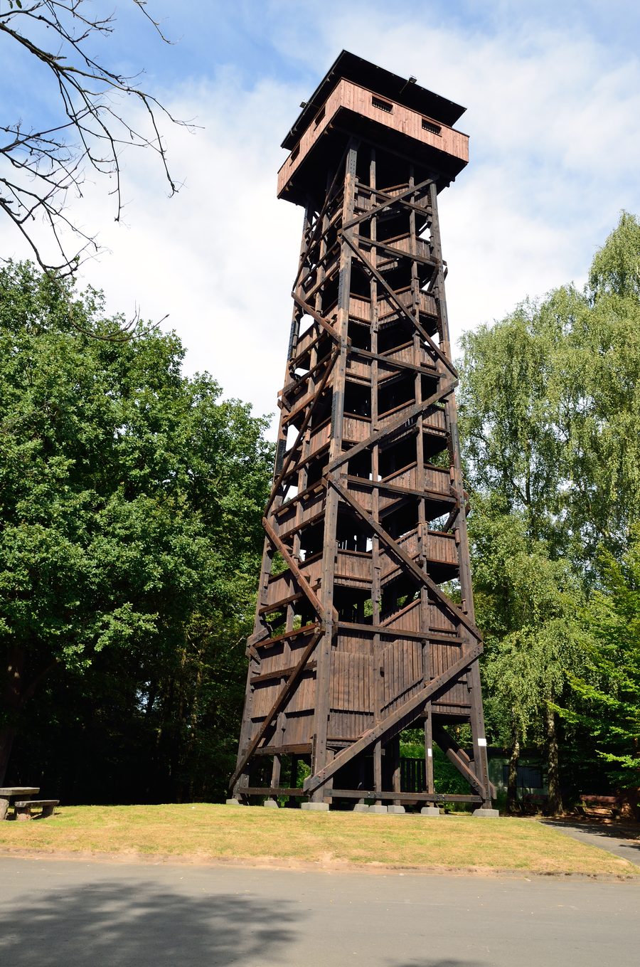 Hunburgturm im Bereich Burgholz bei Kirchhain