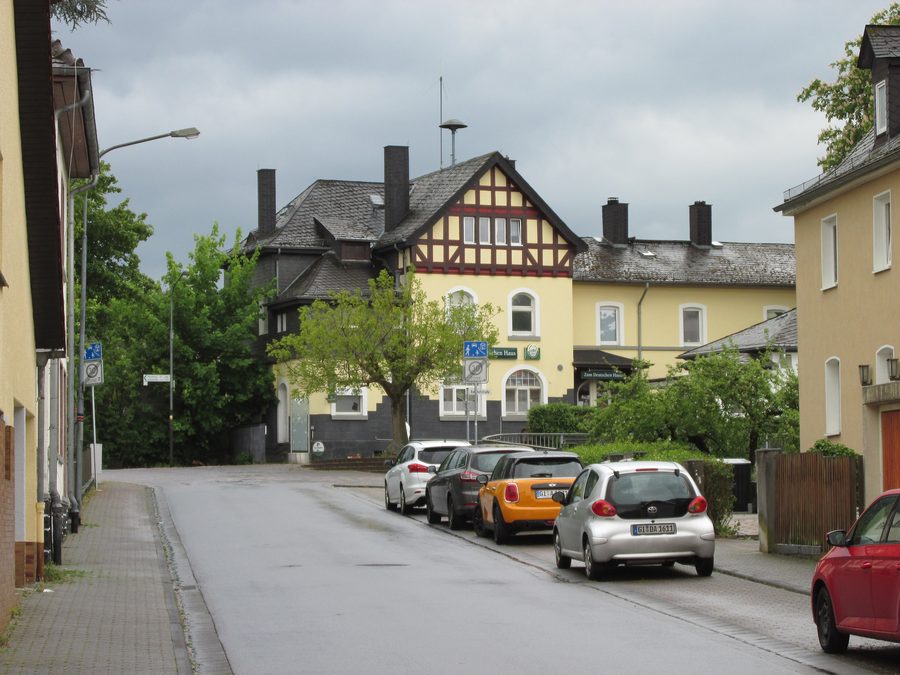 Bahnhofsgebäude in Großen-Buseck, Buseck, Landkreis Gießen