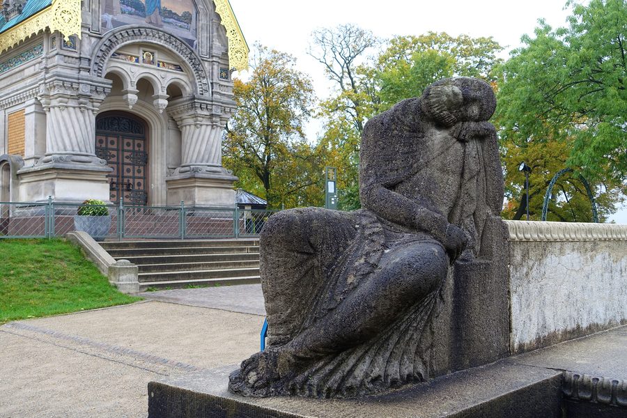 Sculpture at the Albin-Müller-Becken on Mathildenhöhe in Darmstadt, Germany