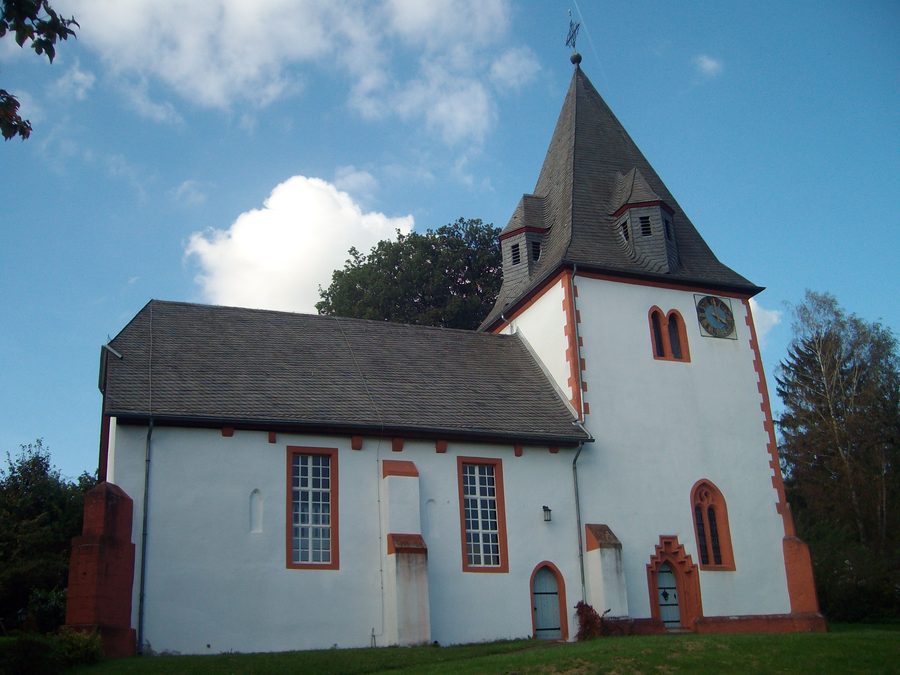 Südseite der Evangelischen Kirche Gonterskirchen in Laubach