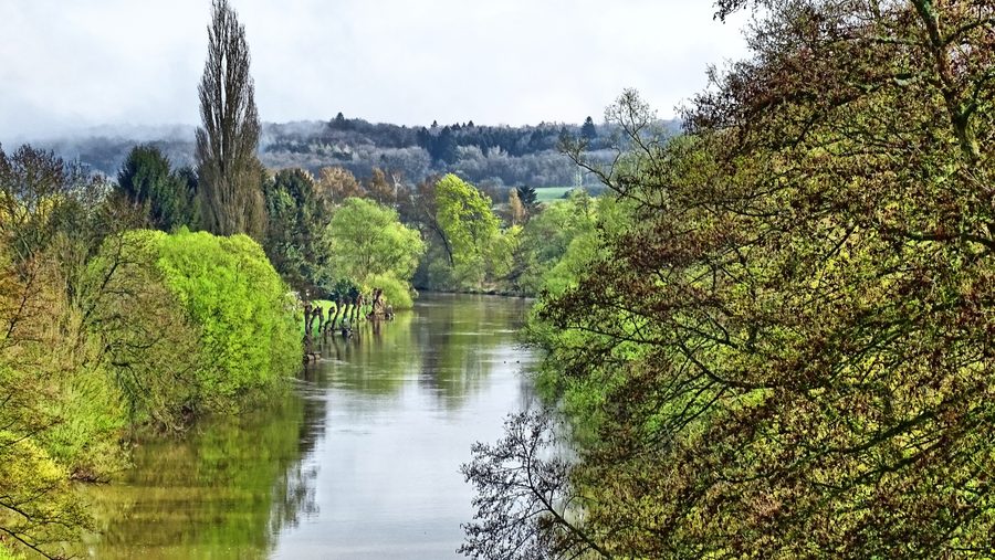 Blick auf die Lahn bei Lollar vom Lahnwanderweg aus