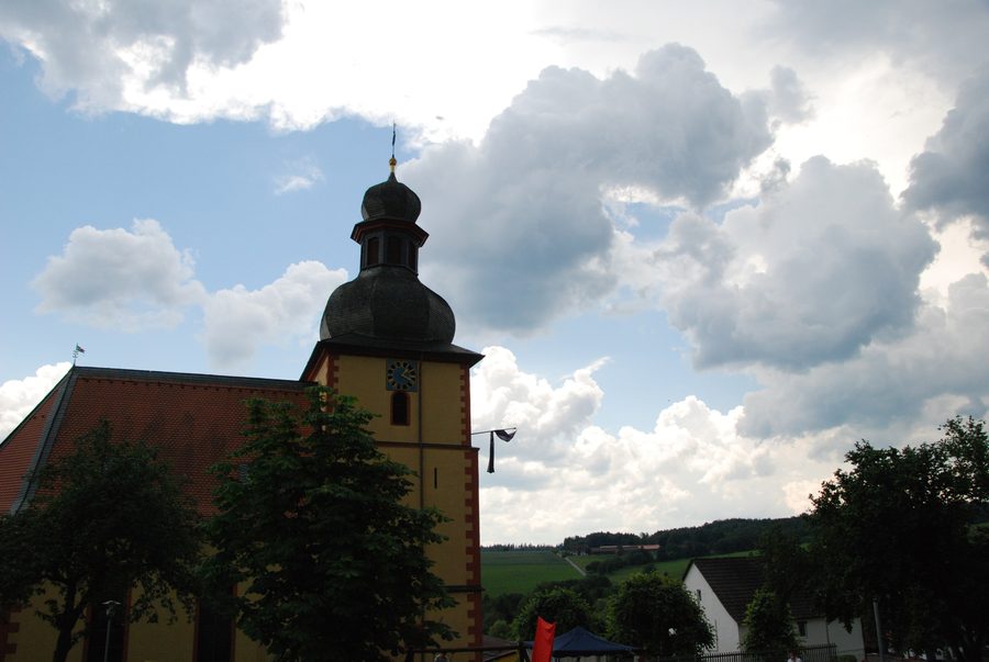 Evangelische Laurentiuskirche Vielbrunn von Norden gesehen