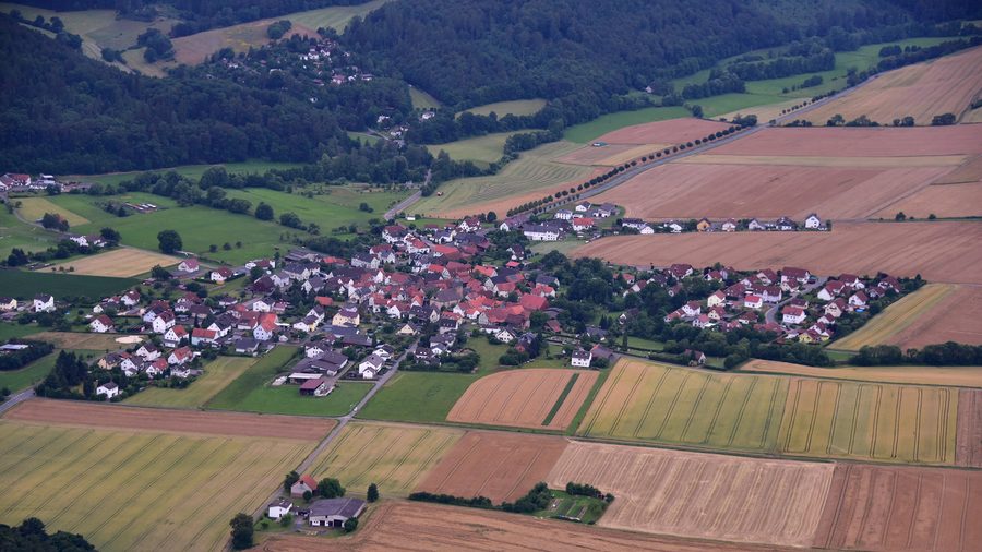 Luftaufnahme von Kleinern in Edertal