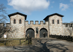 Römerkastell Saalburg mit neuem Gebäude